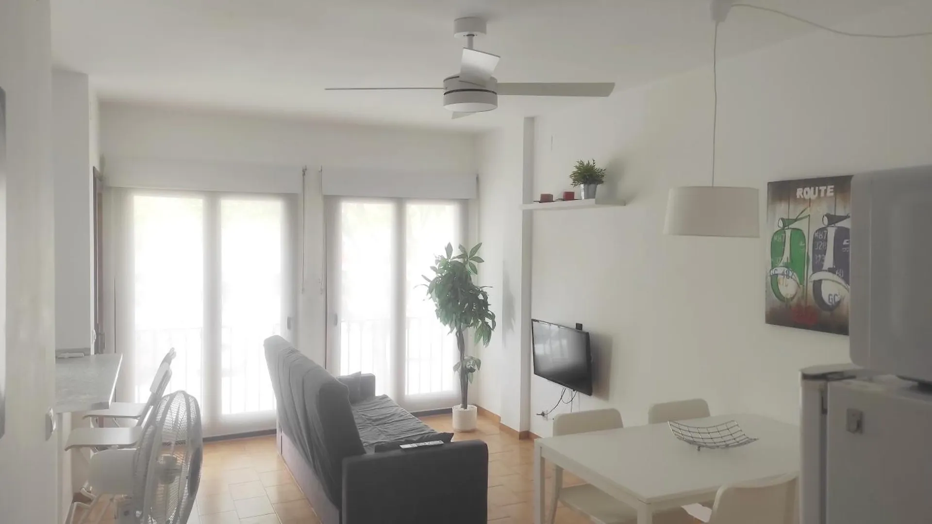 Apartamento Renovado, Luminoso, A 300M De La Playa Apartamento Empuriabrava