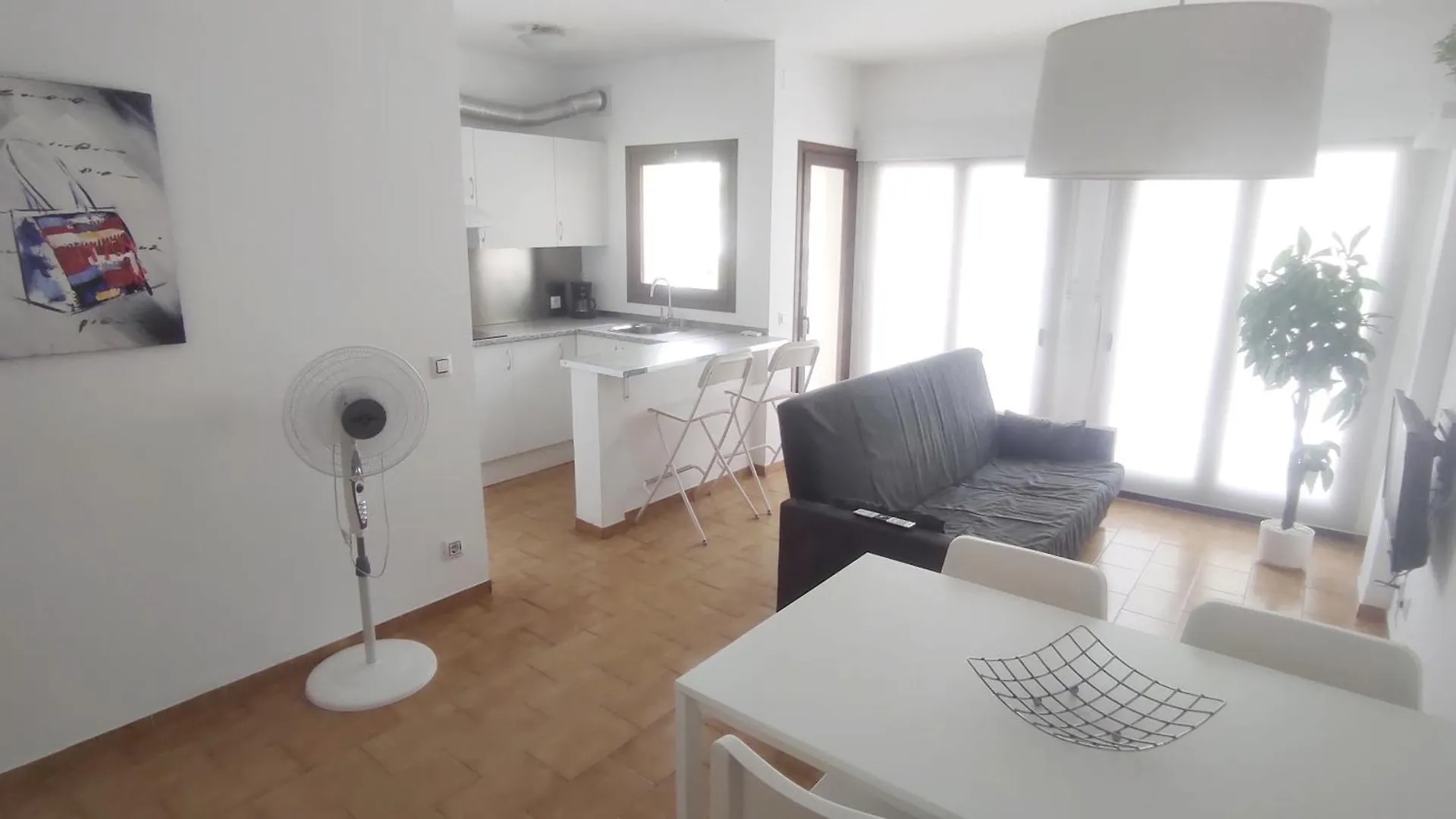 Apartamento Renovado, Luminoso, A 300M De La Playa Apartamento Empuriabrava